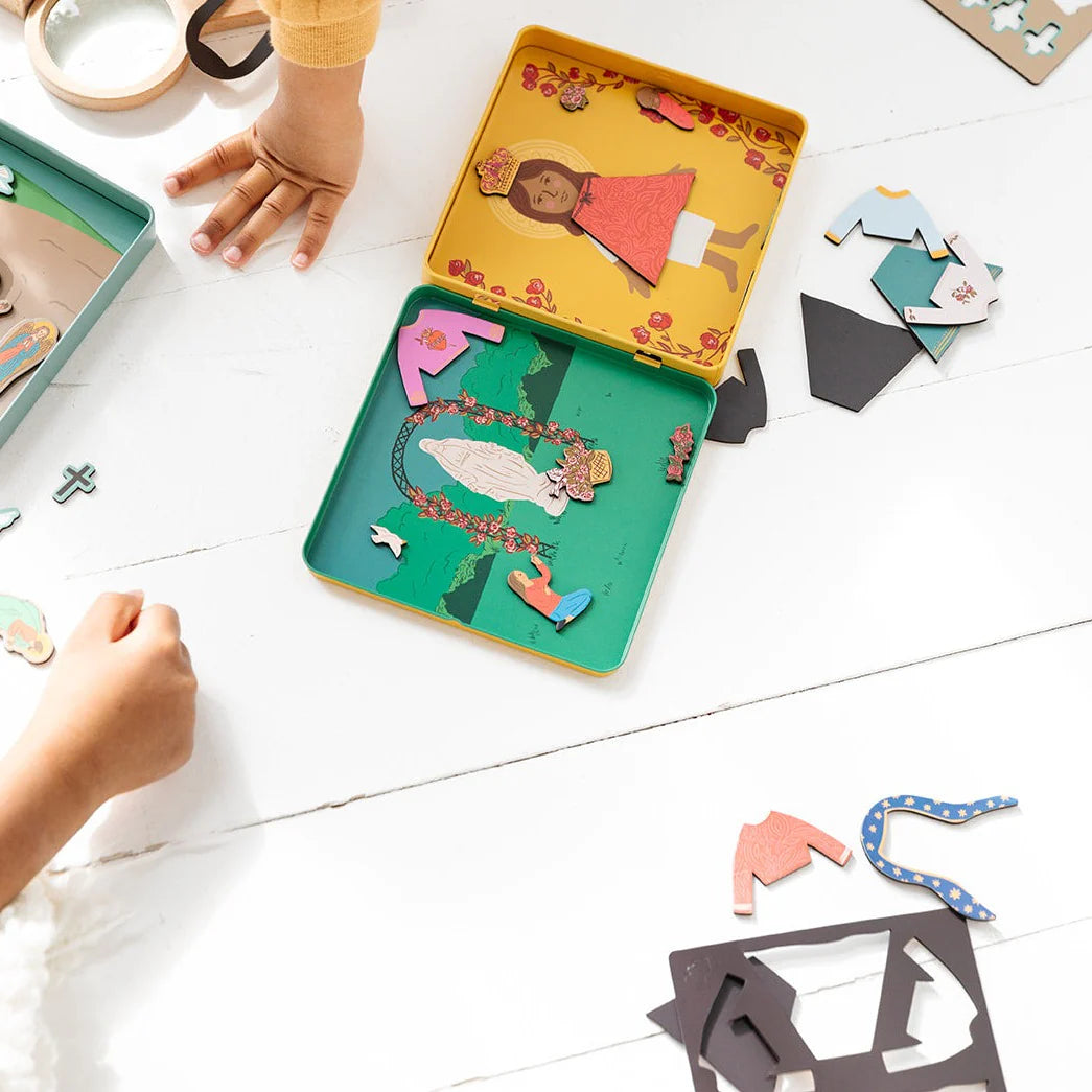 Marian Magnetic Playset