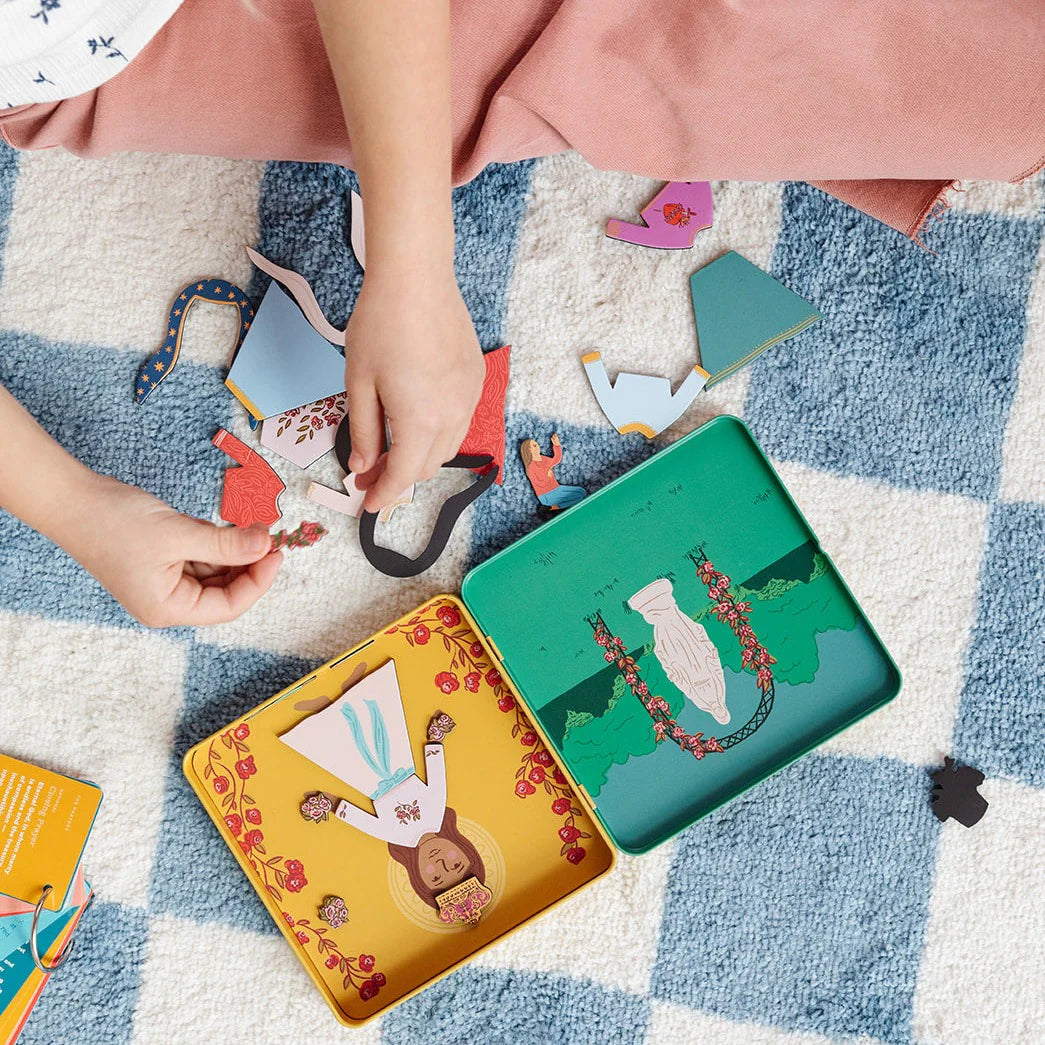 Marian Magnetic Playset