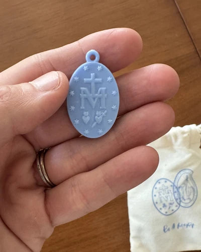 Be A Heart Plastic Miraculous Medals - Pack of 25