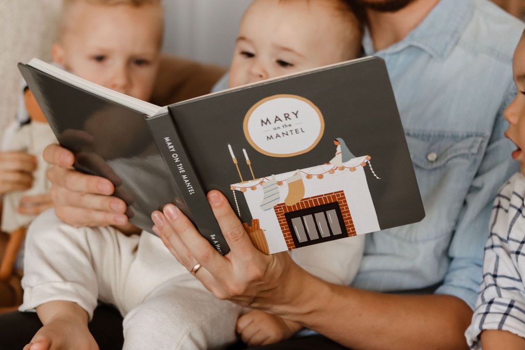 Mary on the Mantel Activity Kit